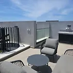Διαμέρισμα Rooftop Sunset Garden By Staycom