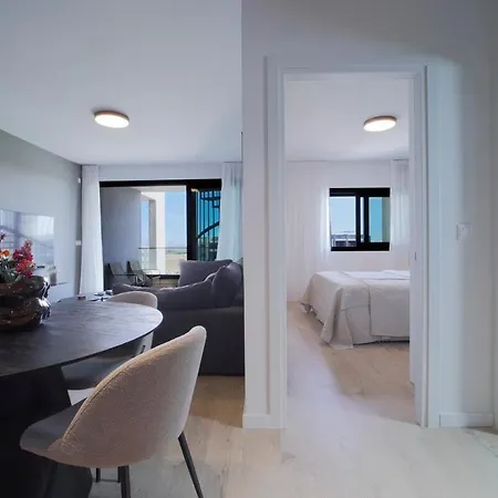 Апартаменты Rooftop Sunset Garden By Staycom *