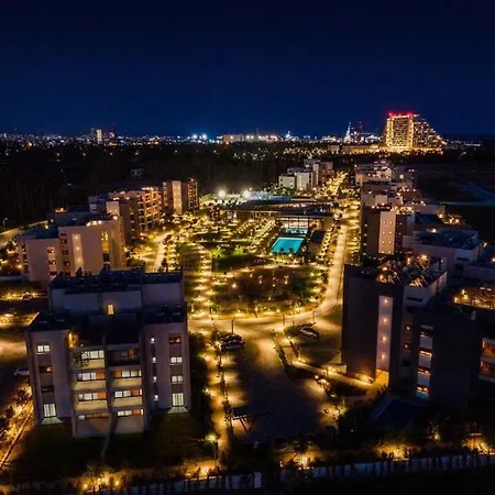Rooftop Sunset Garden By Staycom Apartment Pamboula