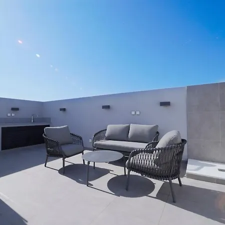 Rooftop Sunset Garden By Staycom Διαμέρισμα Pamboula